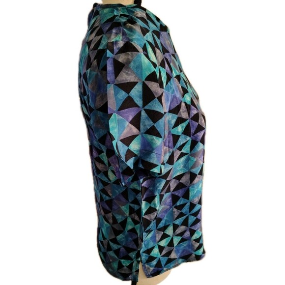 S.L.B. Petite Blouse Size PS Blue/Green/Black Triangle Pattern Silk Short Sleeve - Picture 3 of 6